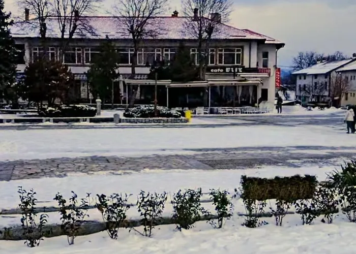 View Emerald Apartment