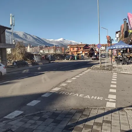 View Emerald Daire Bansko